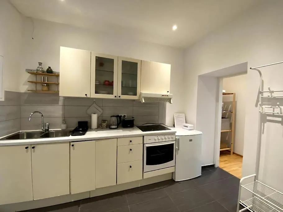 Wohnung Im 15. Bezirk 비엔나 0*,  오스트리아